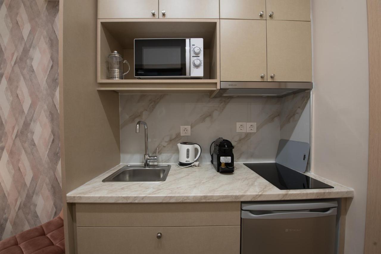 Rob Venture Suites At The Central Of Athens City Экстерьер фото