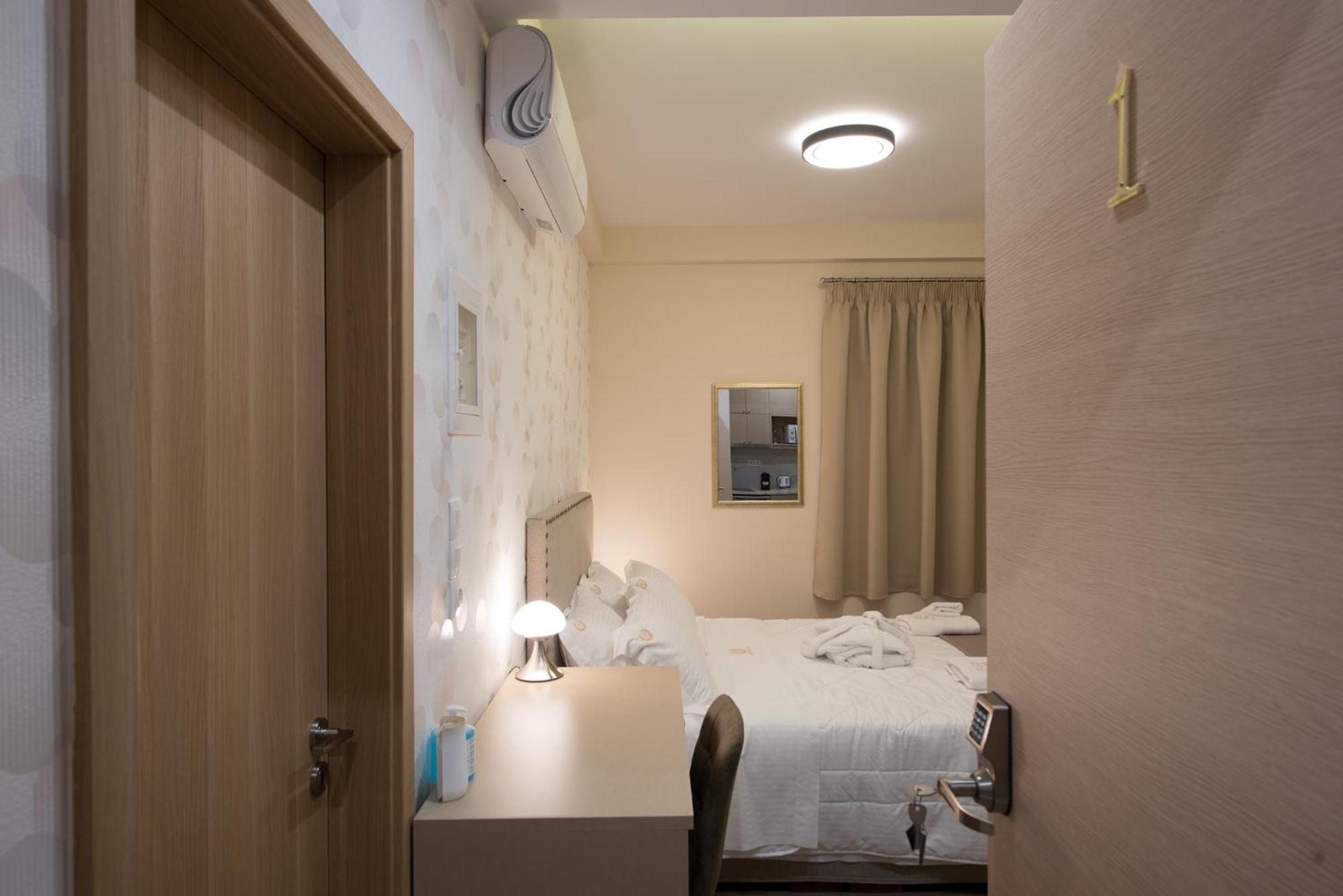 Rob Venture Suites At The Central Of Athens City Экстерьер фото