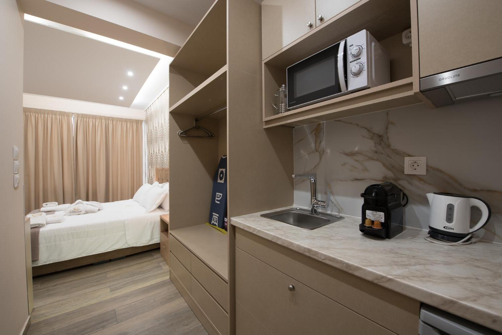 Rob Venture Suites At The Central Of Athens City Экстерьер фото