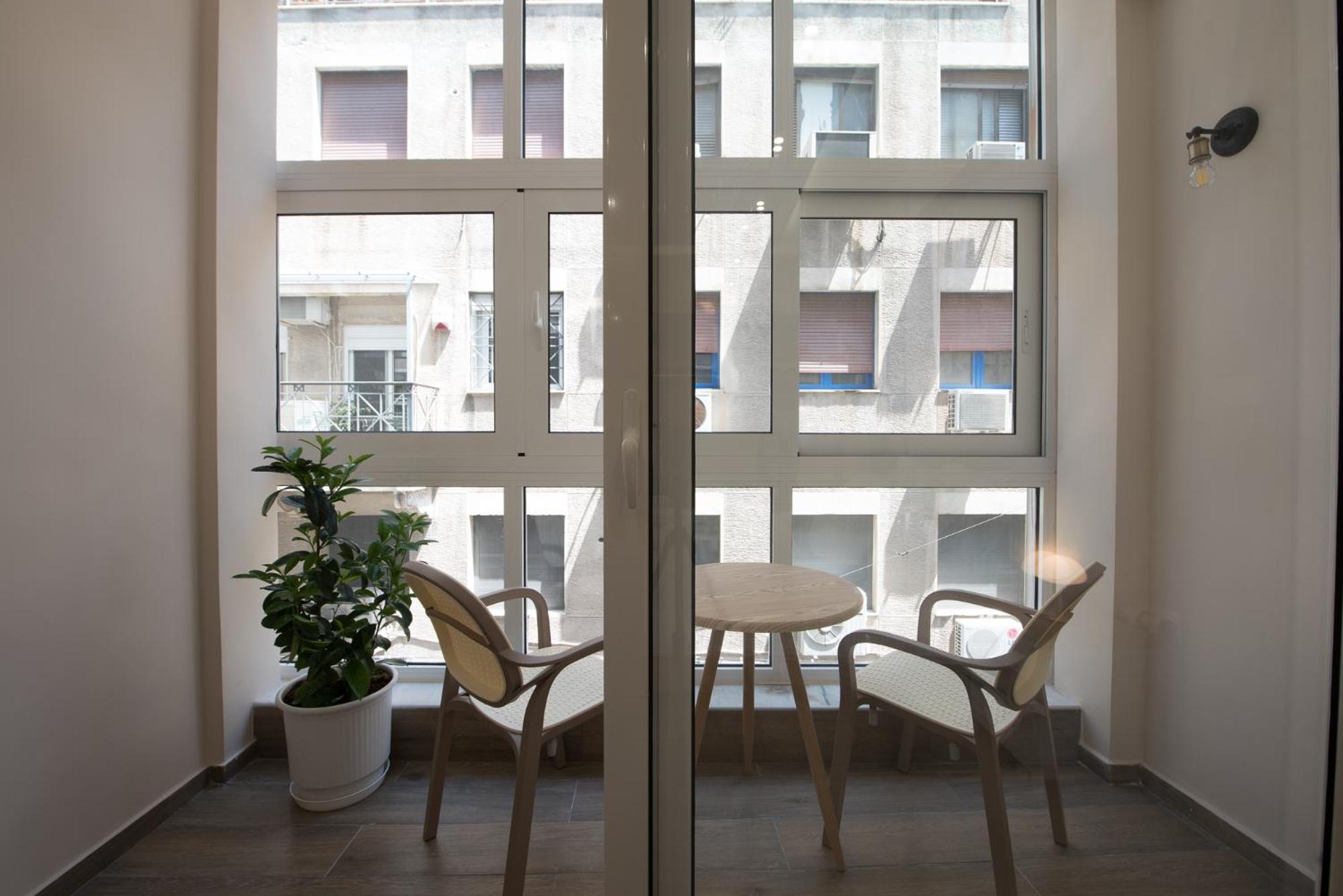 Rob Venture Suites At The Central Of Athens City Экстерьер фото